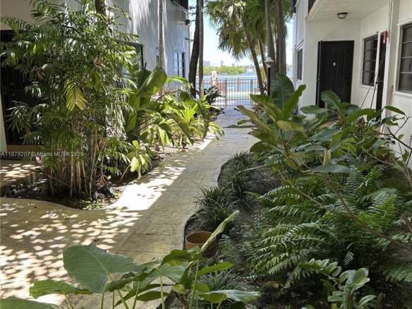 7845 NE Bayshore Ct # 20, Miami FL 33138 — #A11878207
