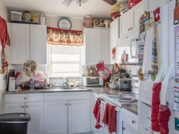 922/928 S Dixie Highway, FL 33460 — #R10891700