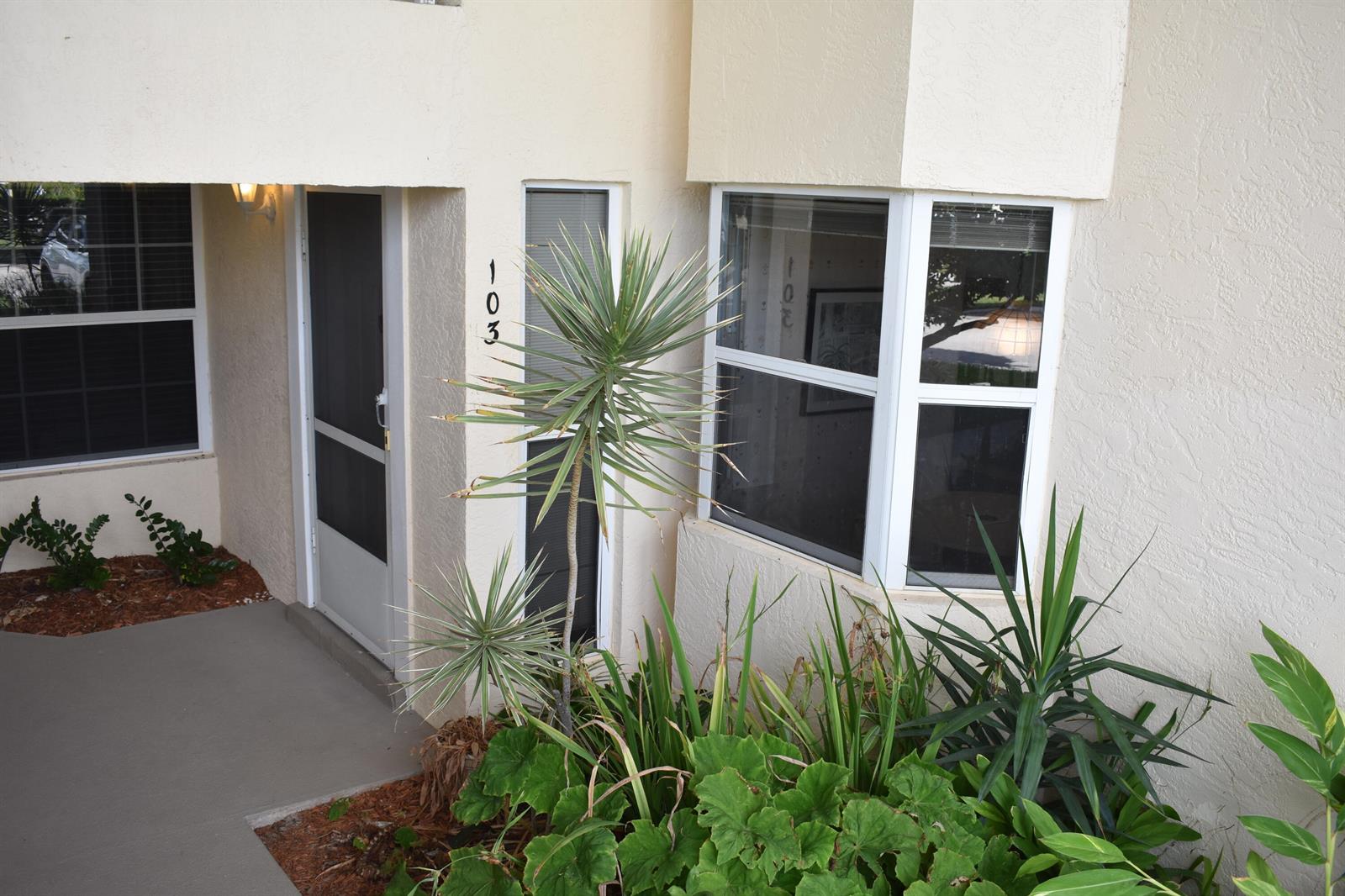 1ad5be0d-8128 500 Grove Isle Circle # 103, Vero Beach FL 32962 — #R10921851