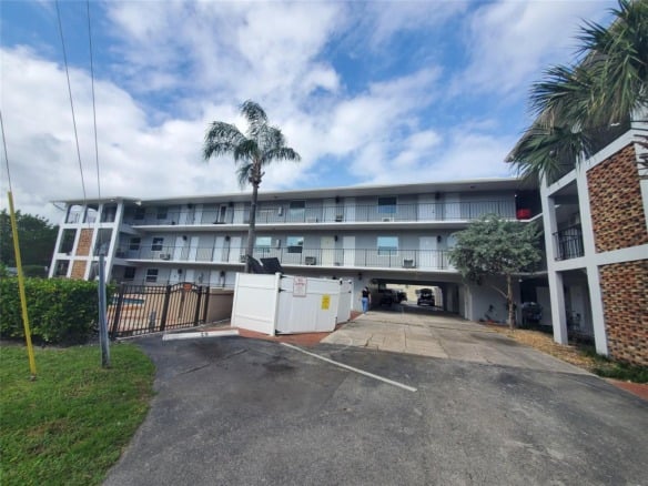 1021 NE 24th Avenue # 4, Pompano Beach FL 33062 — #F10418916