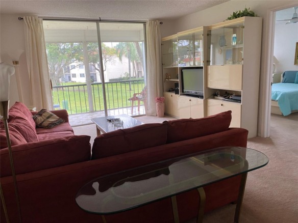811 S Hollybrook Drive # 203, Pembroke Pines FL 33025 — #F10432795
