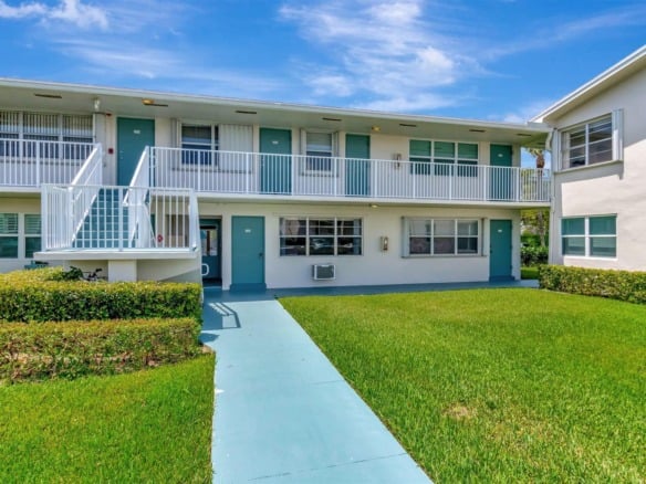 740 Horizons W # 105, Boynton Beach FL 33435 — #R11000941