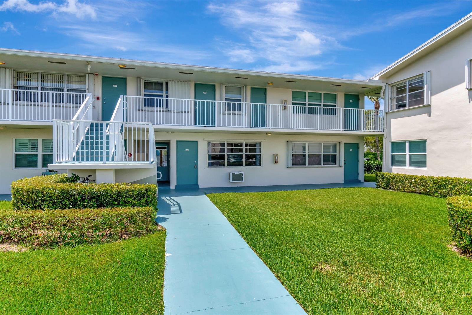 740 Horizons W # 105, Boynton Beach FL 33435 — #R11000941