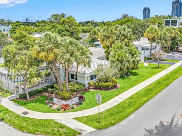 1225 SE 2nd Avenue, Fort Lauderdale FL 33316 — #F10447470