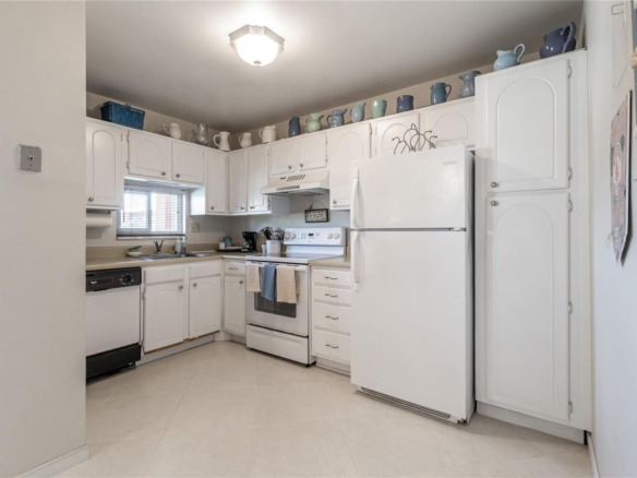 671 S Hollybrook Drive # 306, Pembroke Pines FL 33025 — #F10452219