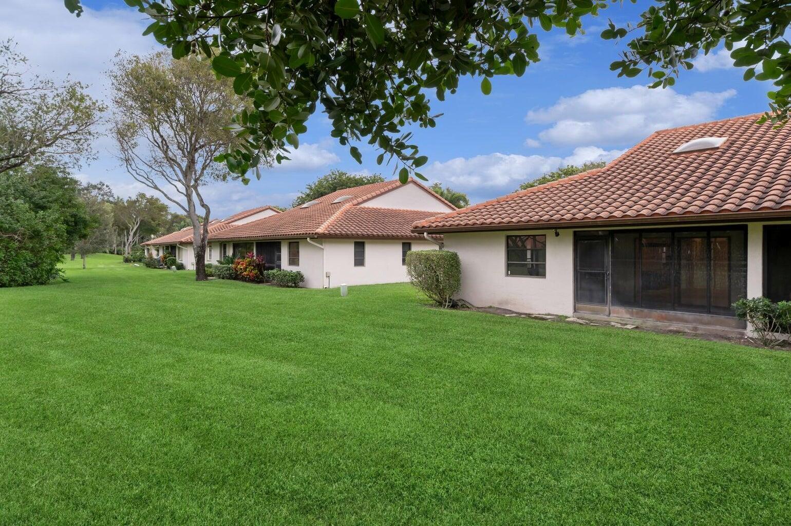 6410 Royal Manor Circle, Delray Beach FL 33484 — #R11015410