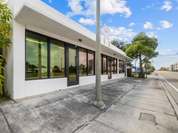 1808/1810 N Dixie Highway, FL 33460 — #R11022082