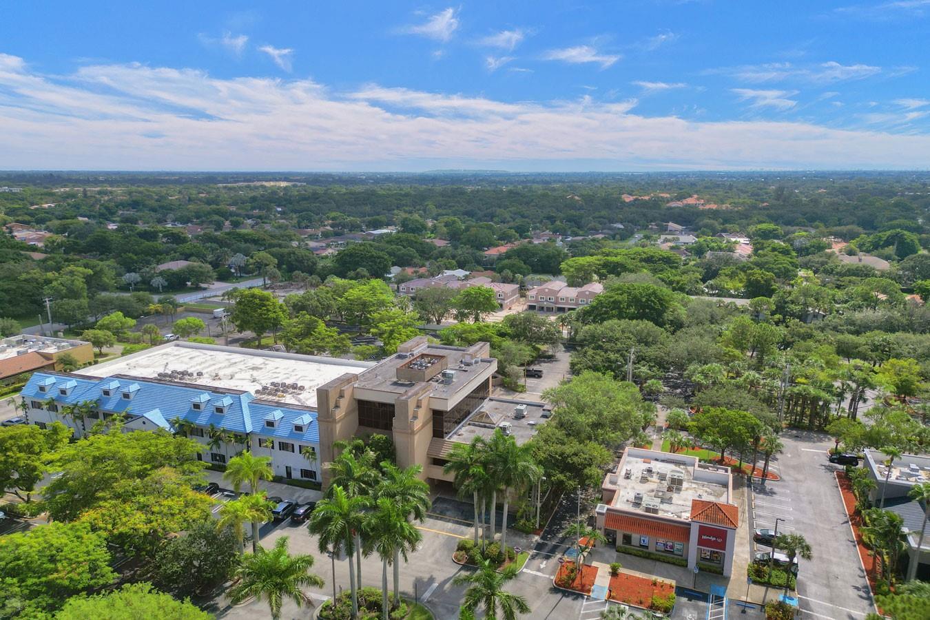 CREATOR: gd-jpeg v1.0 (using IJG JPEG v62), quality = 90 1505 N University Drive, Coral Springs FL 33071 — #F10465870