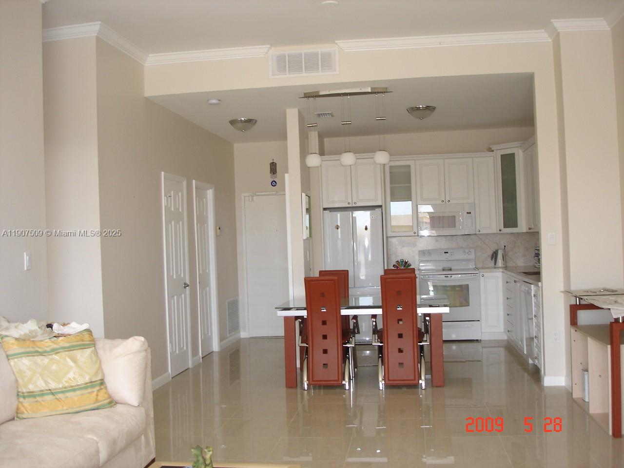 1ad5be0d-853 18061 Biscayne Blvd, Aventura FL 33160 — #A11907509