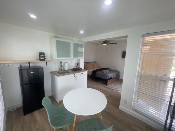 1505 NE 15th Ave # 4, Fort Lauderdale FL 33304 — #A11910279