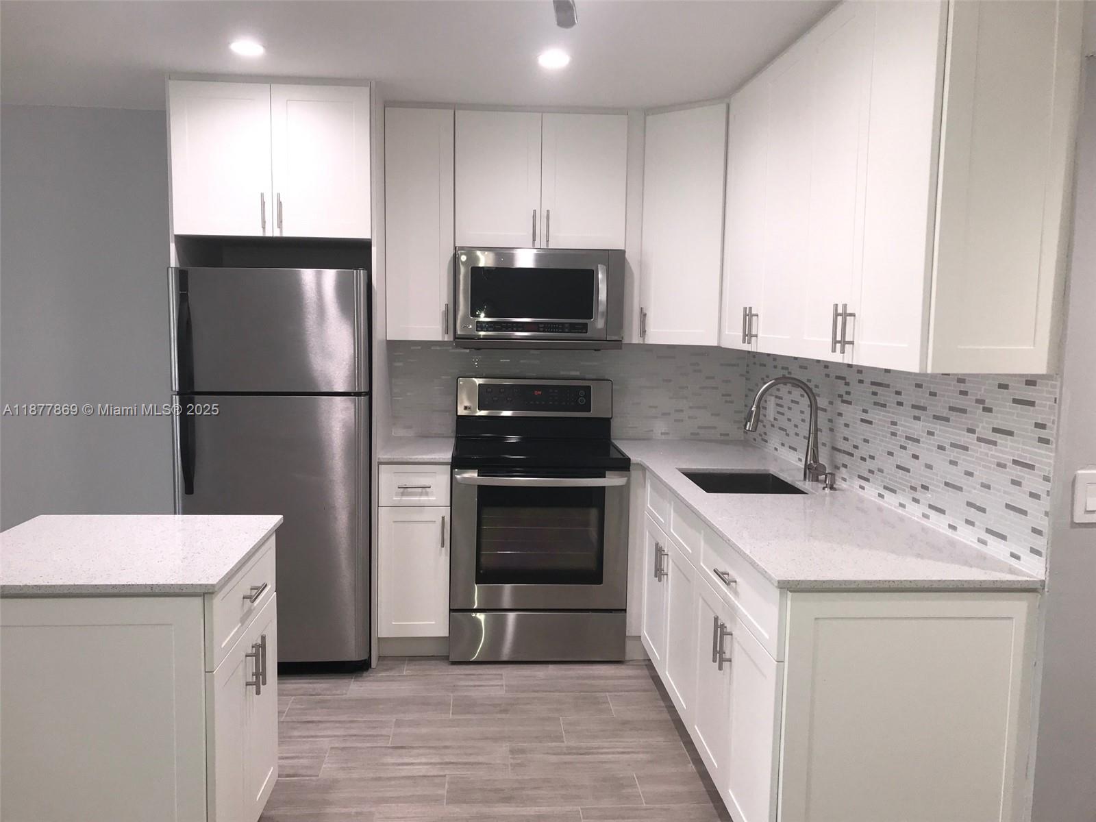 17 Keswick A # 17, Deerfield Beach FL 33442 — #A11877869