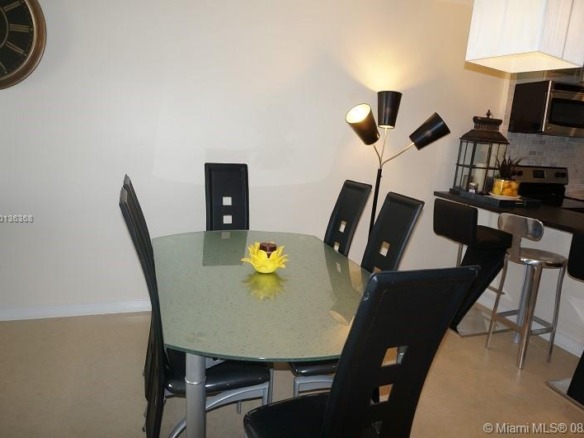 19370 COLLINS AV SEASONAL # 923, Sunny Isles Beach FL 33160 — #A10136368
