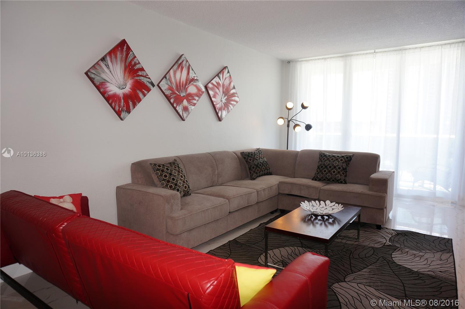4-4 19370 COLLINS AV SEASONAL # 1417, Sunny Isles Beach FL 33160 — #A10136386