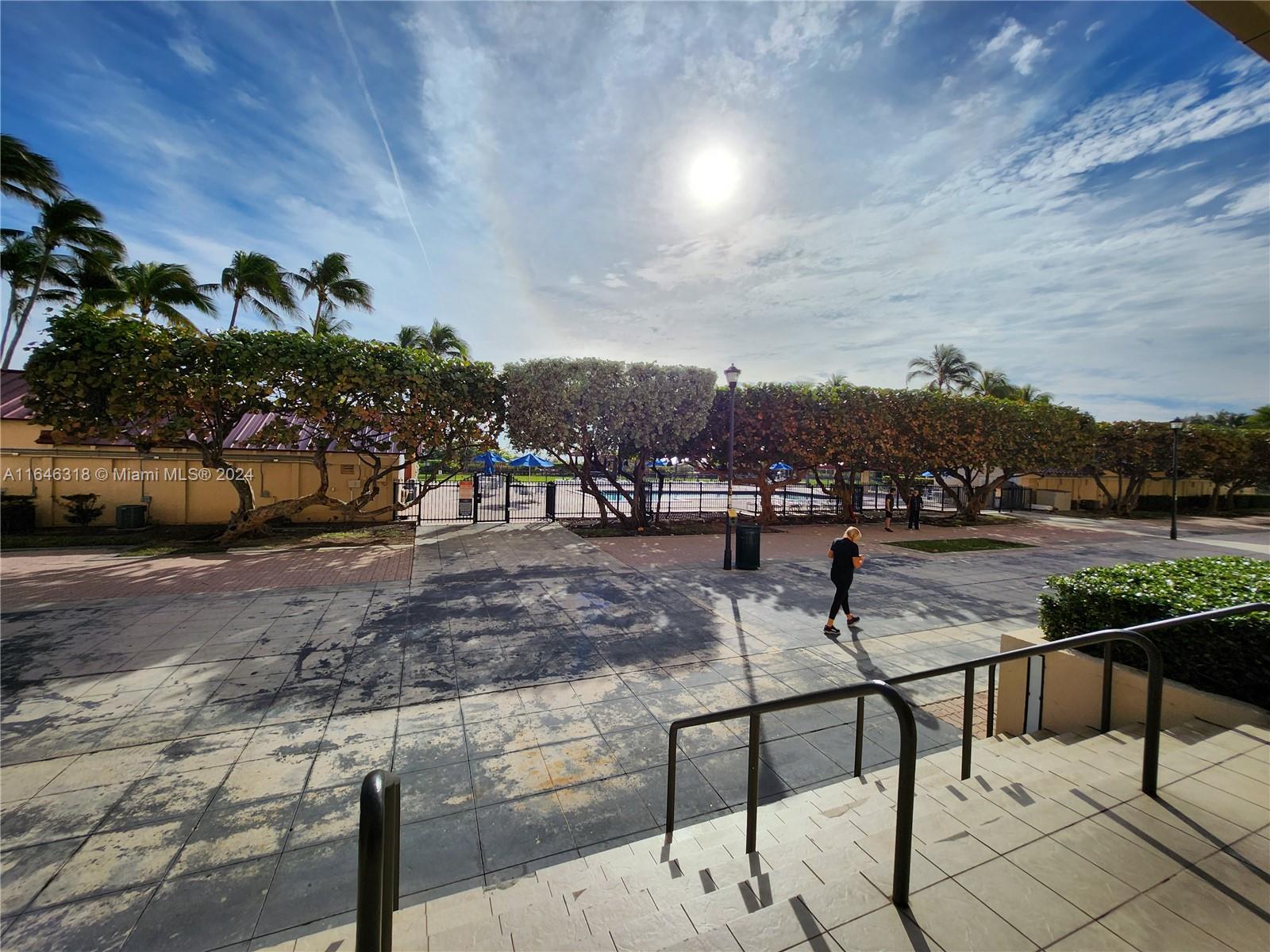 6dd28e9b-1057 2555 Collins Ave # 306, Miami Beach FL 33140 — #A11646318