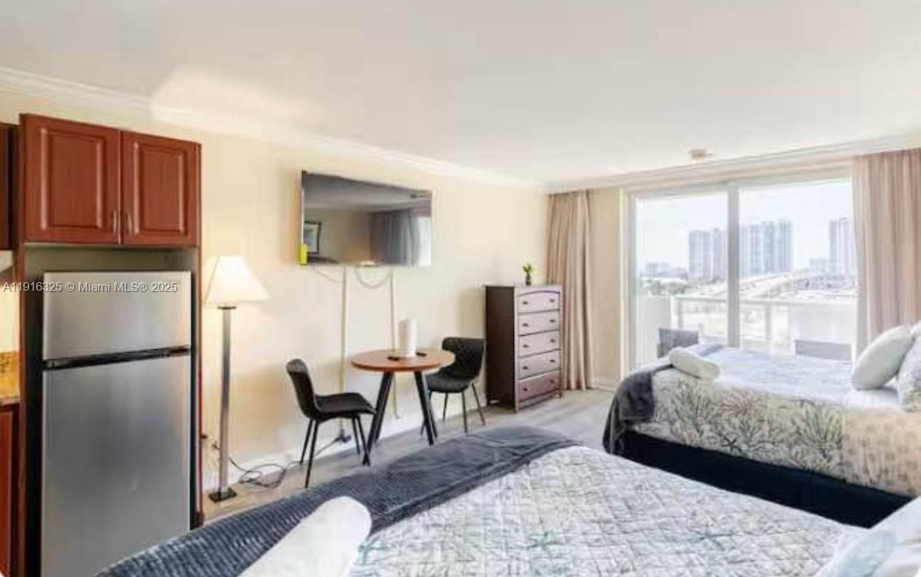 6dd28e9b-1061 19201 Collins Ave # 733, Sunny Isles Beach FL 33160 — #A11916325