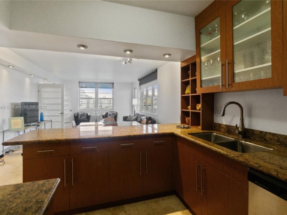 100 Lincoln Rd # 847, Miami Beach FL 33139 — #A11916565