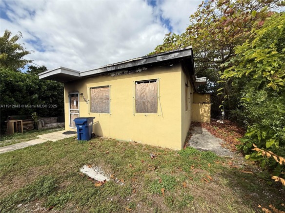1865 NW 70th St, Miami FL 33147 — #A11912943