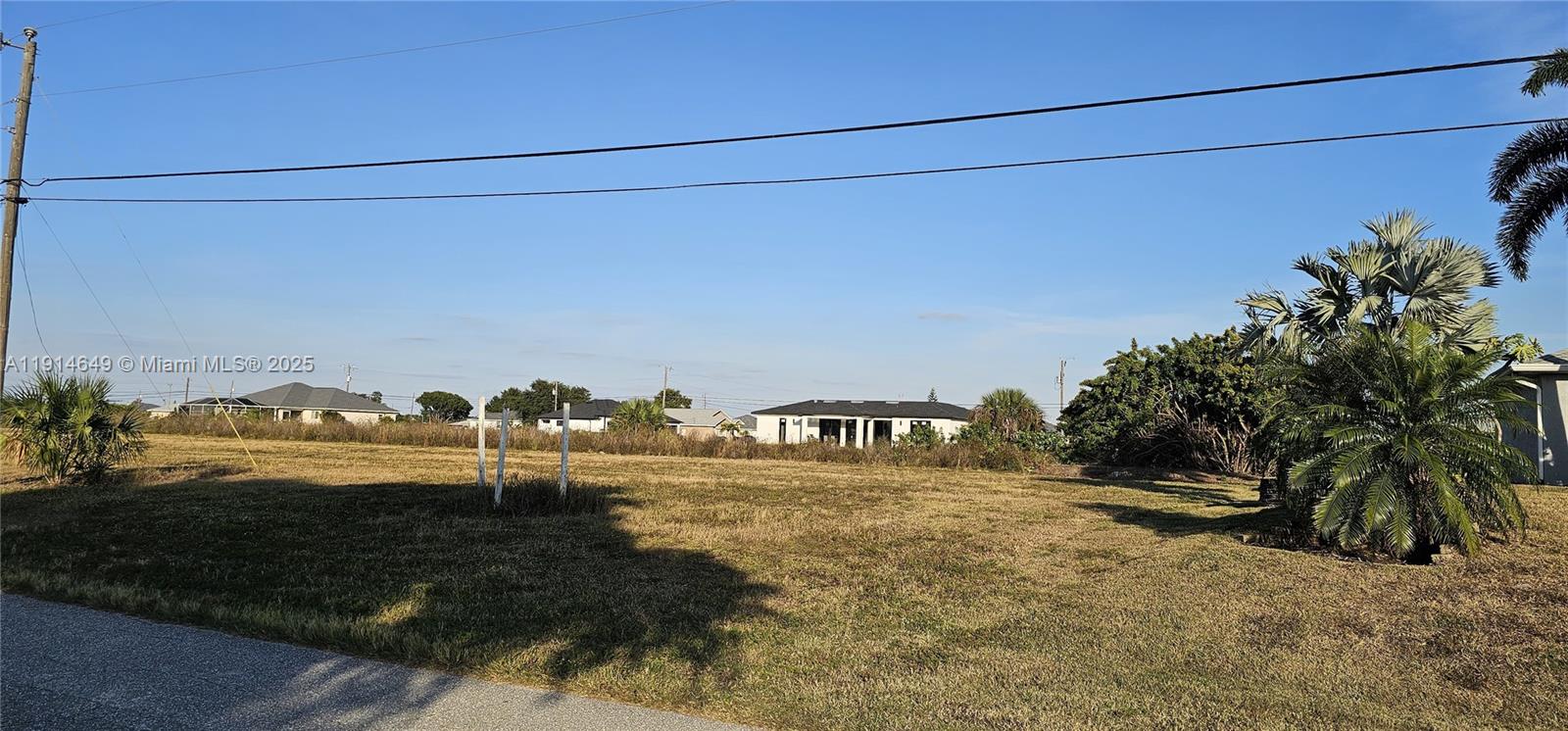1427 NE 20 th, Cape Coral FL 33909 — #A11914649