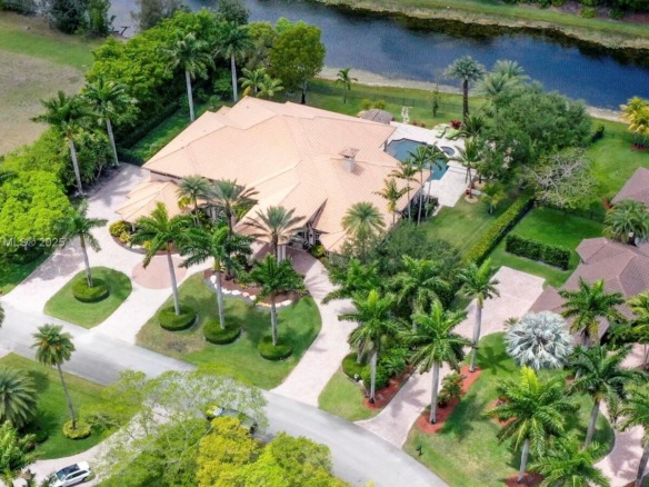 3828 Pine Lake Dr, Weston FL 33332 — #A11902600
