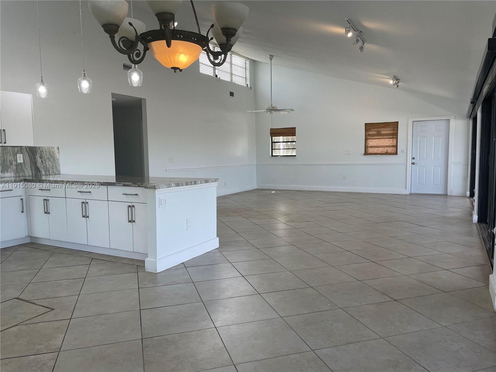 6dd28e9b-1135 26 S Exuma Rd # B, Key Largo FL 33037 — #A11915080