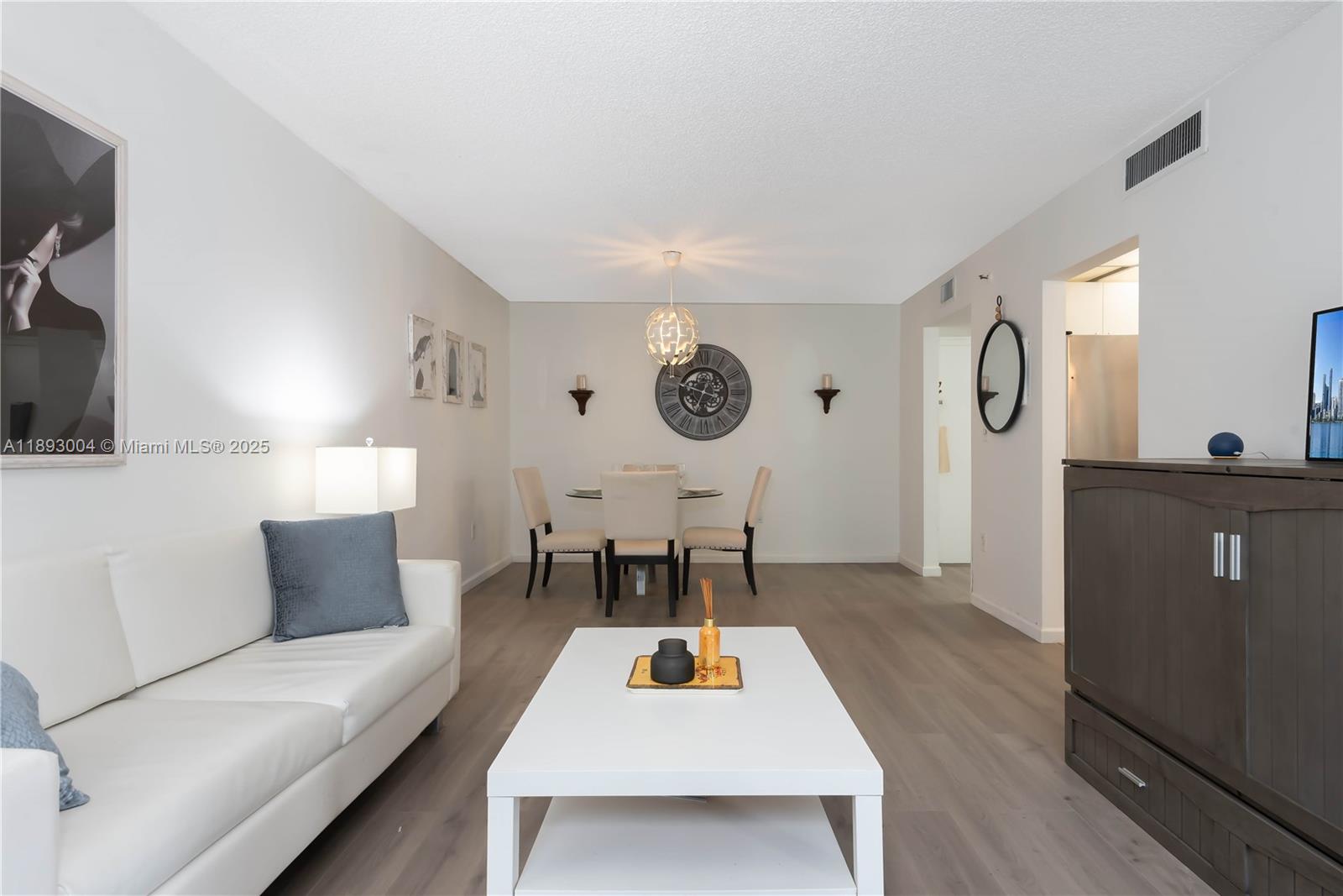 6dd28e9b-1180 17890 W Dixie Hwy 319 Hwy # 319, North Miami Beach FL 33160 — #A11893004
