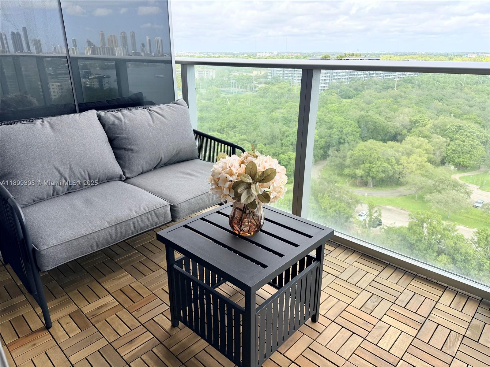 6dd28e9b-1182 16385 Biscayne Blvd # 1505, North Miami Beach FL 33160 — #A11899308