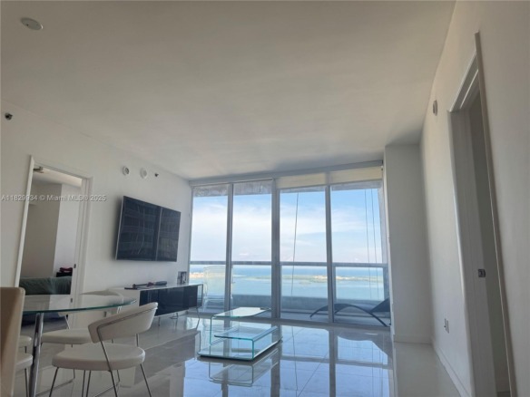 475 Brickell Ave # 4207, Miami FL 33131 — #A11829934