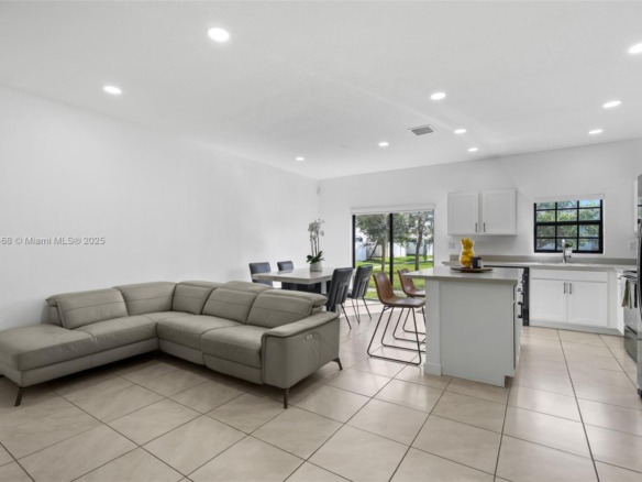 757 SW 11th St, Florida City FL 33034 — #A11922468