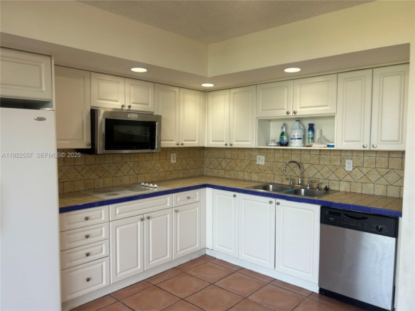 8600 SW 133rd Ave Rd # 423, Miami FL 33183 — #A11922557