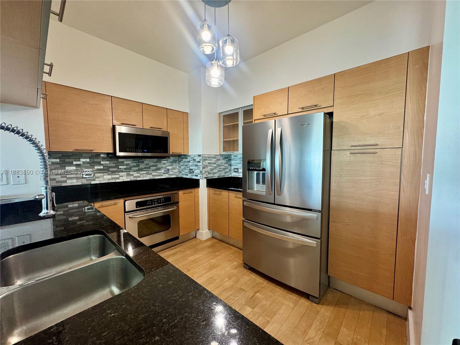 6dd28e9b-1254 31 SE 5th St # 3817, Miami FL 33131 — #A11883890
