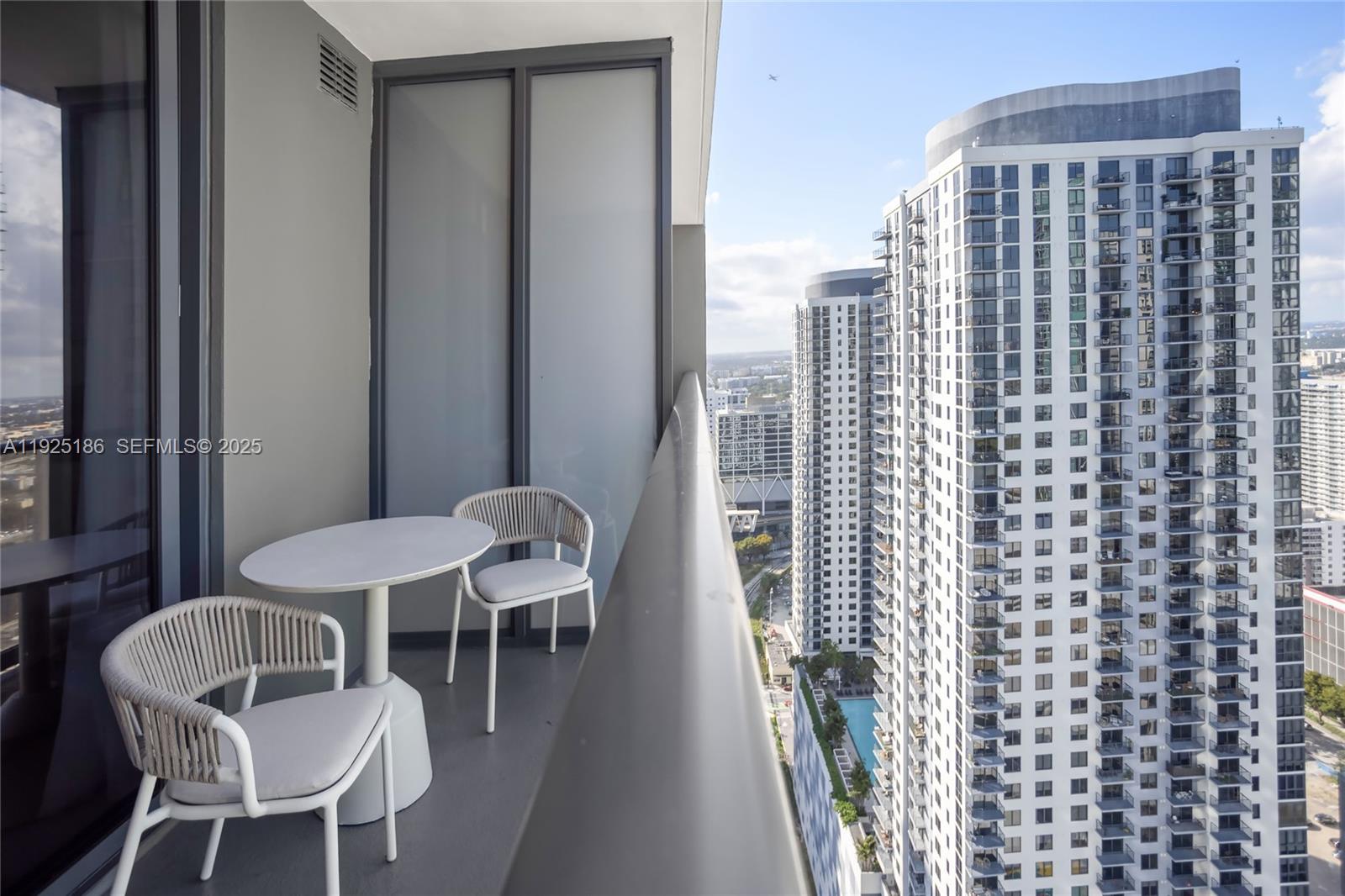 6dd28e9b-1332 601 NE 1st Av # 3401, Miami FL 33132 — #A11925186