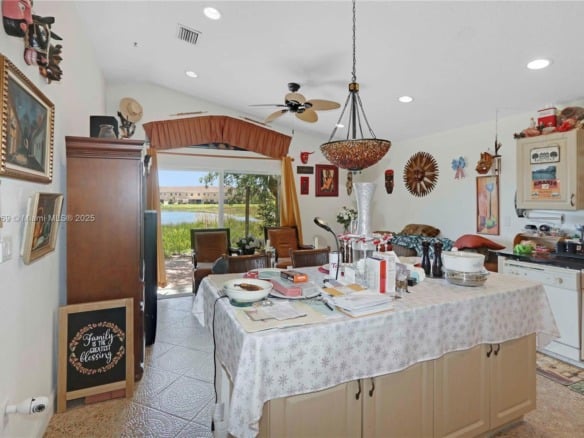 1585 SE 20th Rd, Homestead FL 33035 — #A11816969
