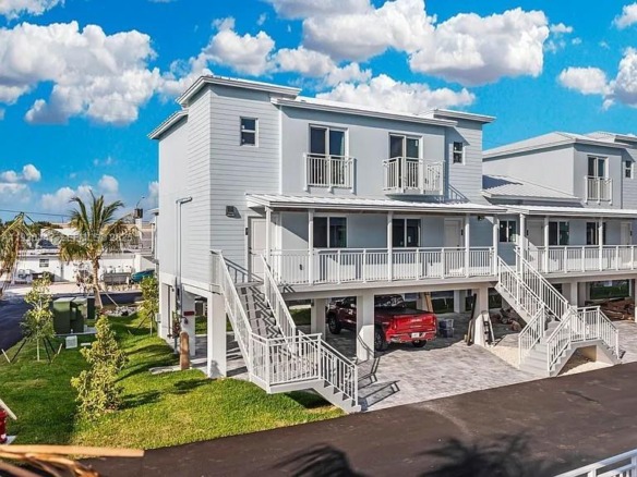 10877 Overseas Hwy # 37, Marathon FL 33050 — #A11926447