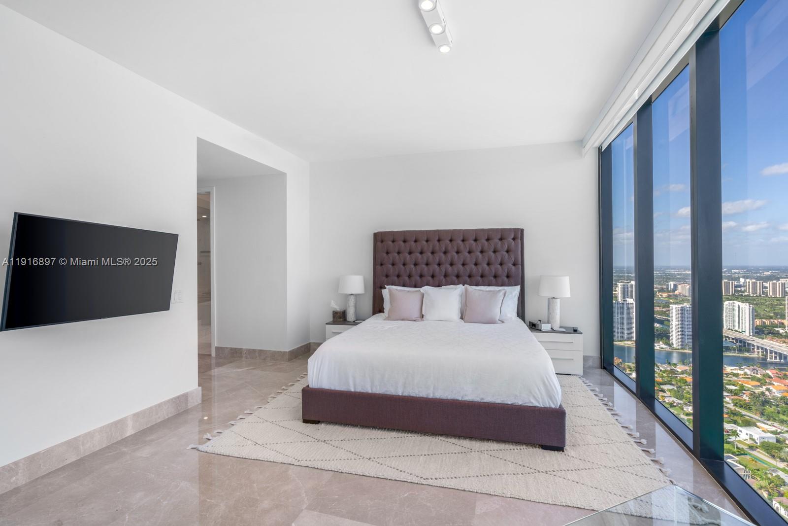 6dd28e9b-1379 18555 Collins Ave # 5105, Sunny Isles Beach FL 33160 — #A11916897