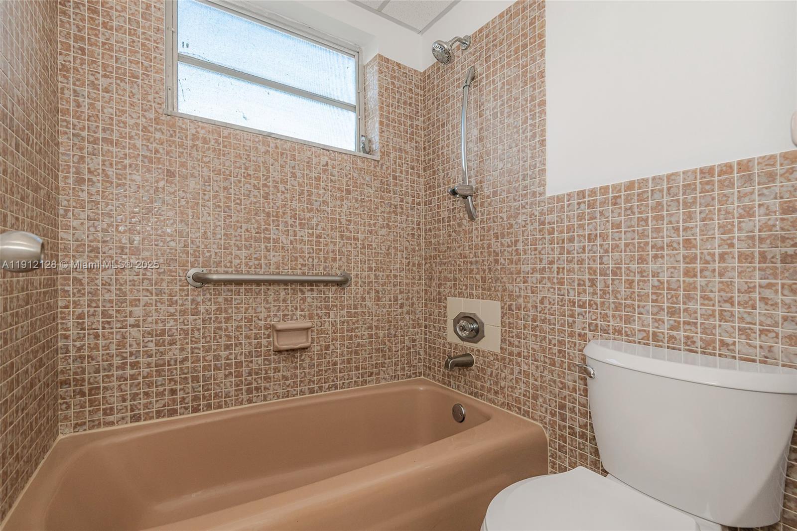 6dd28e9b-1385 1975 NE 135th St # 3B, North Miami FL 33181 — #A11912128