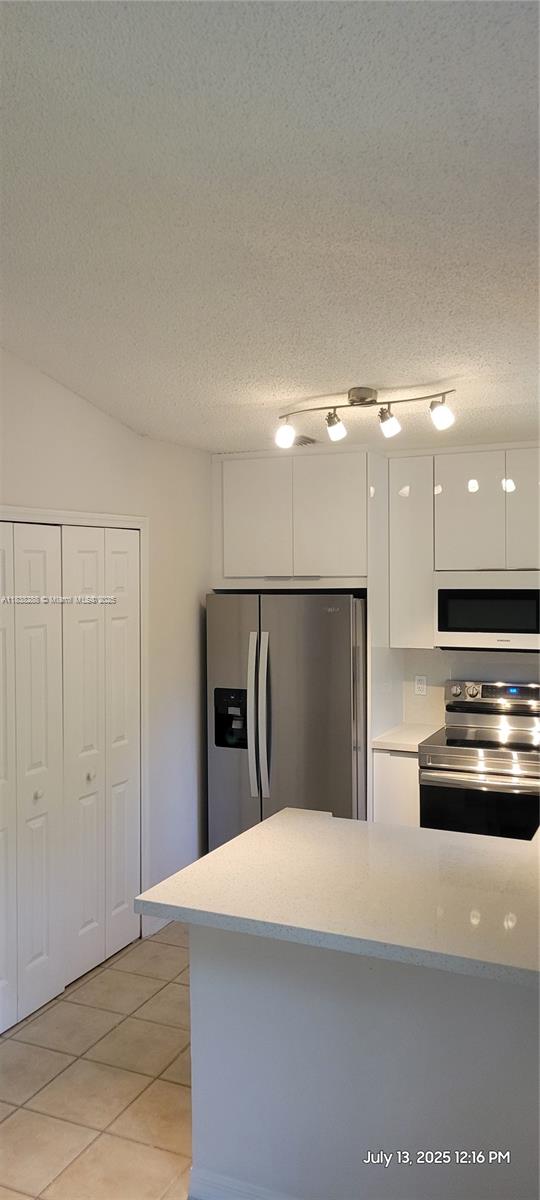 6dd28e9b-1387 2125 NW 77th Way # 201, Pembroke Pines FL 33024 — #A11838288
