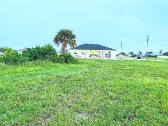 809 NW 29th Ave, Cape Coral FL 33993 — #A11873890