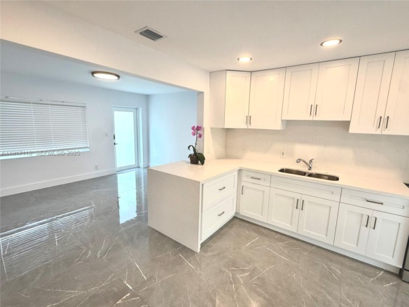 1357 SW 22nd Ter, Fort Lauderdale FL 33312 — #A11917118
