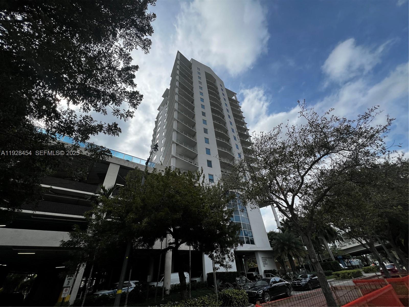 6dd28e9b-1571 10 SW South River Dr # 812, Miami FL 33130 — #A11928454