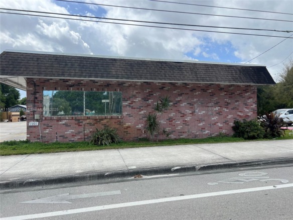 1001 W Midway Rd, Fort Pierce FL 34982 — #A11909950