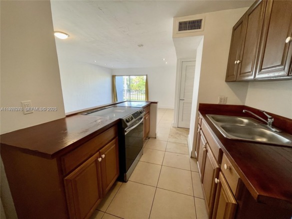 7250 SW 94th Pl # B6, Miami FL 33173 — #A11926276