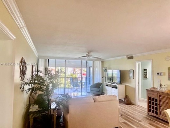 Listing #A11929689