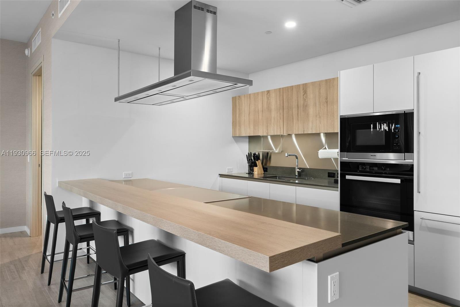 1000 Brickell Plz, Miami FL 33131 — #A11930966