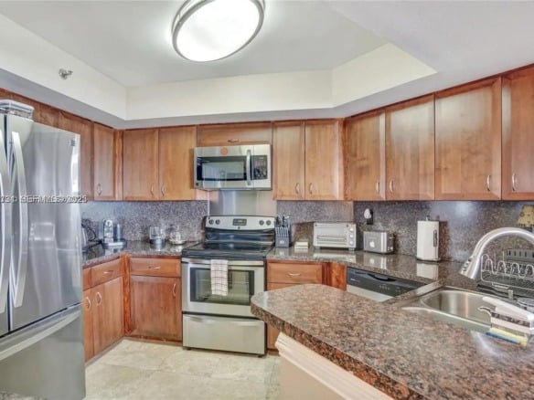 6767 Collins # 901, Miami Beach FL 33141 — #A11933731