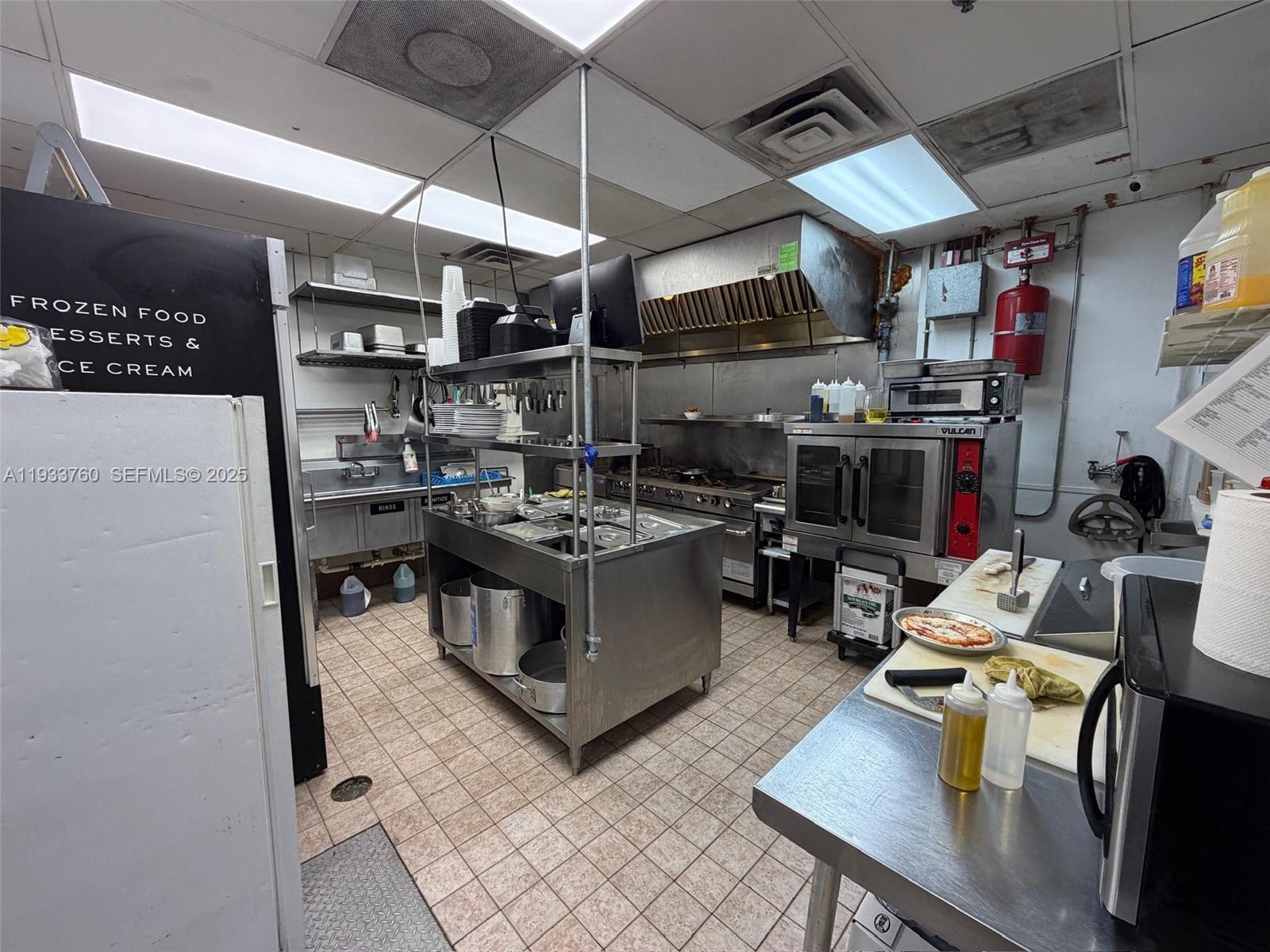 6dd28e9b-1668 7500 NW 25th St, Miami FL 33122 — #A11933760