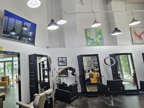 90 SW 3rd St, Miami FL 33130 — #A11933834