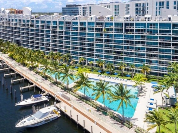 2950 NE 188th St # 444, Aventura FL 33180 — #A11804579