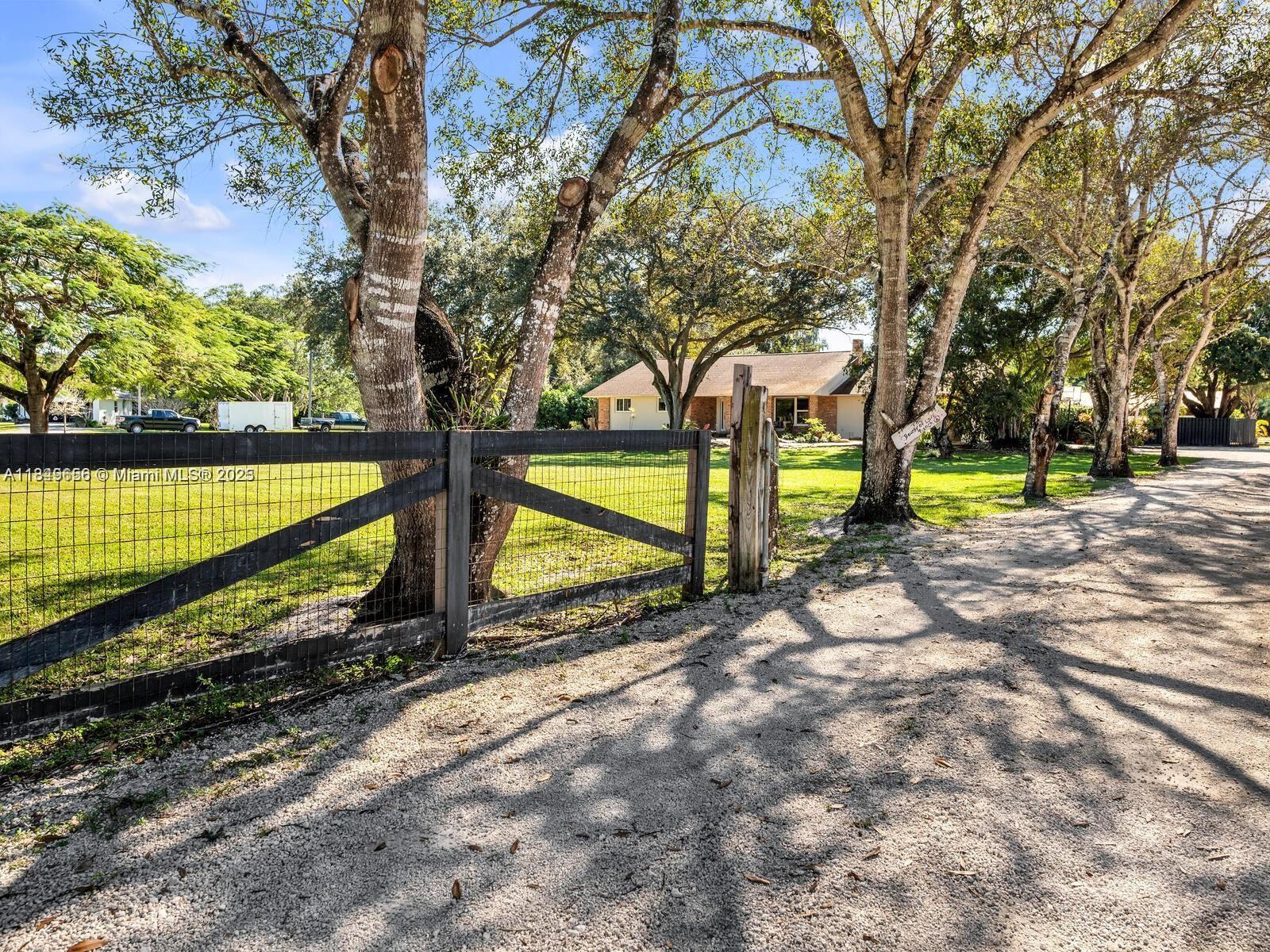 6dd28e9b-1718 13350 Luray Rd, Southwest Ranches FL 33330 — #A11849656