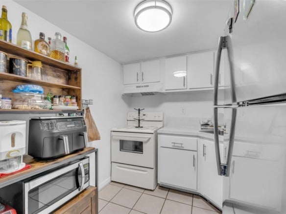 4550 NW 9th St # 106E, Miami FL 33126 — #A11799499