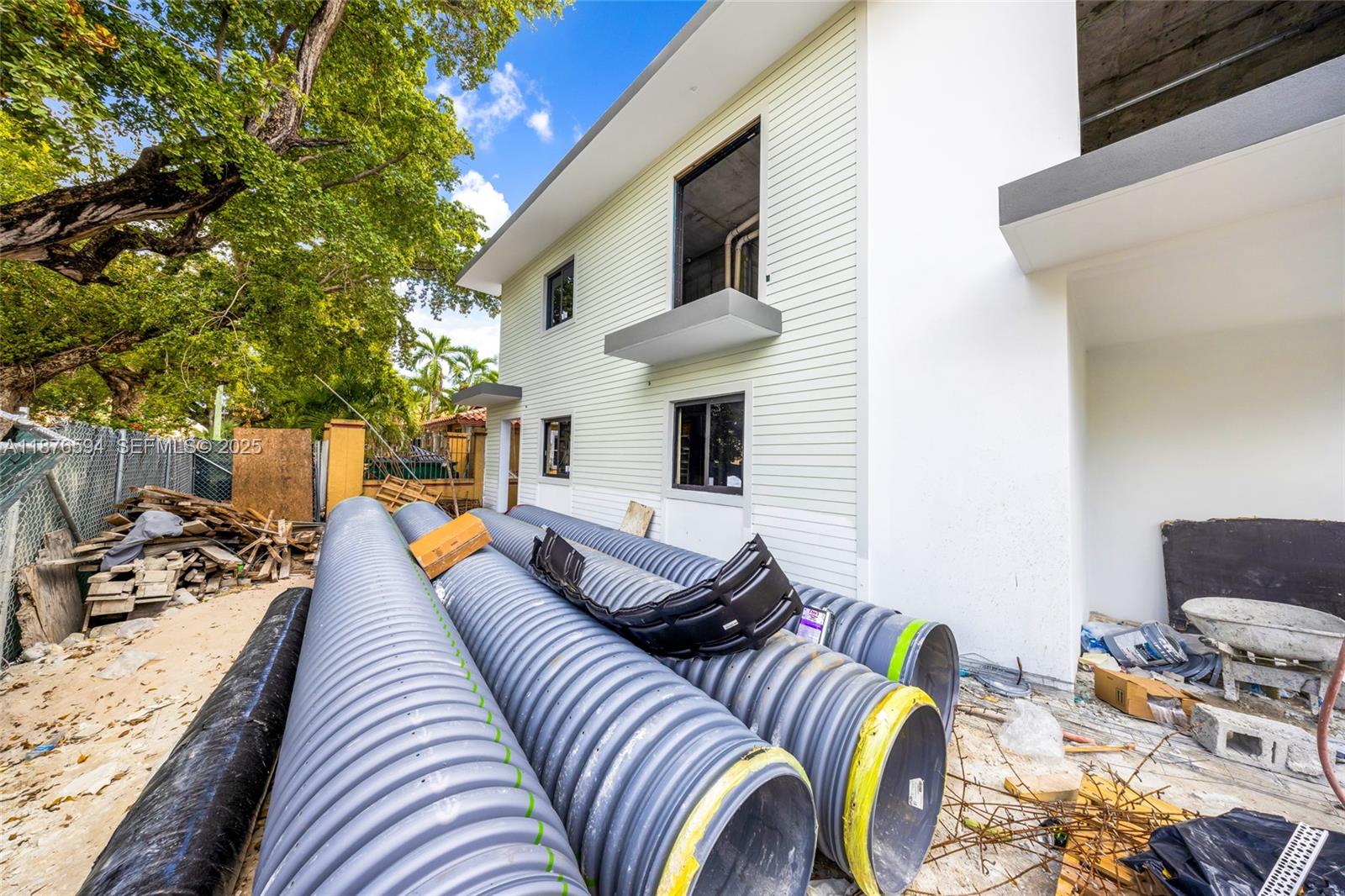 6dd28e9b-1768 1254 SW 2nd St, Miami FL 33135 — #A11876594